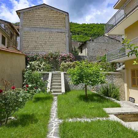 Orsini: Tre Da Letto, 2 Bagni Luco ne' Marsi