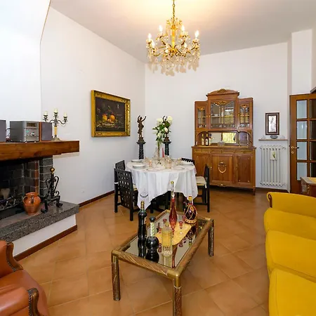 Orsini: Tre Da Letto, 2 Bagni Apartament