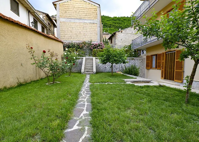 Orsini: Tre Da Letto, 2 Bagni דירה